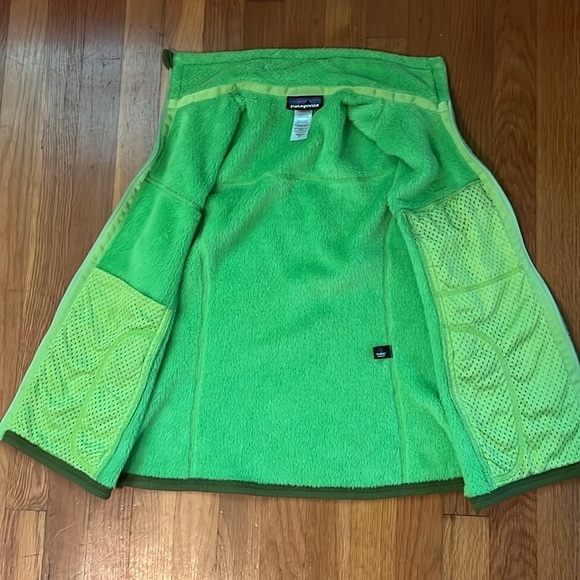 Patagonia Re-tool women’s vest. Lotus green. Size Medium. - Picture 4 of 4